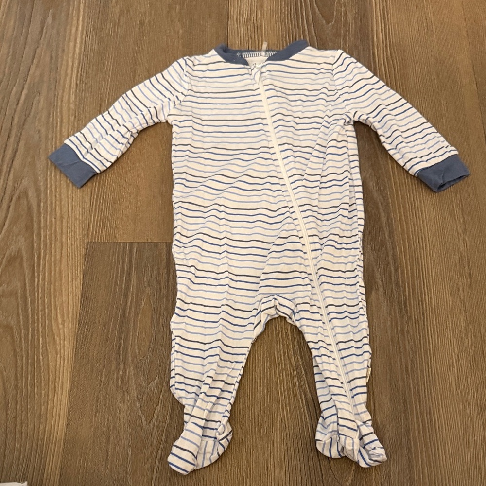 NWOT Milkberry unisex striped bamboo viscose footie